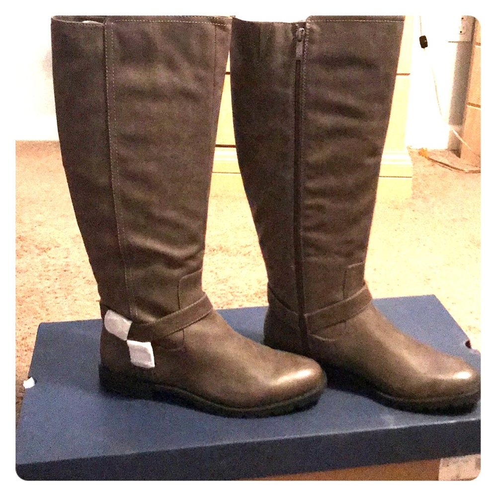 G.H. Bass & Co. Bass-Ashley Boots